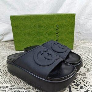 Gucci Women‘s Black interlock G Platform Sandals